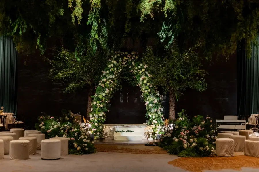 The Foliage Arch